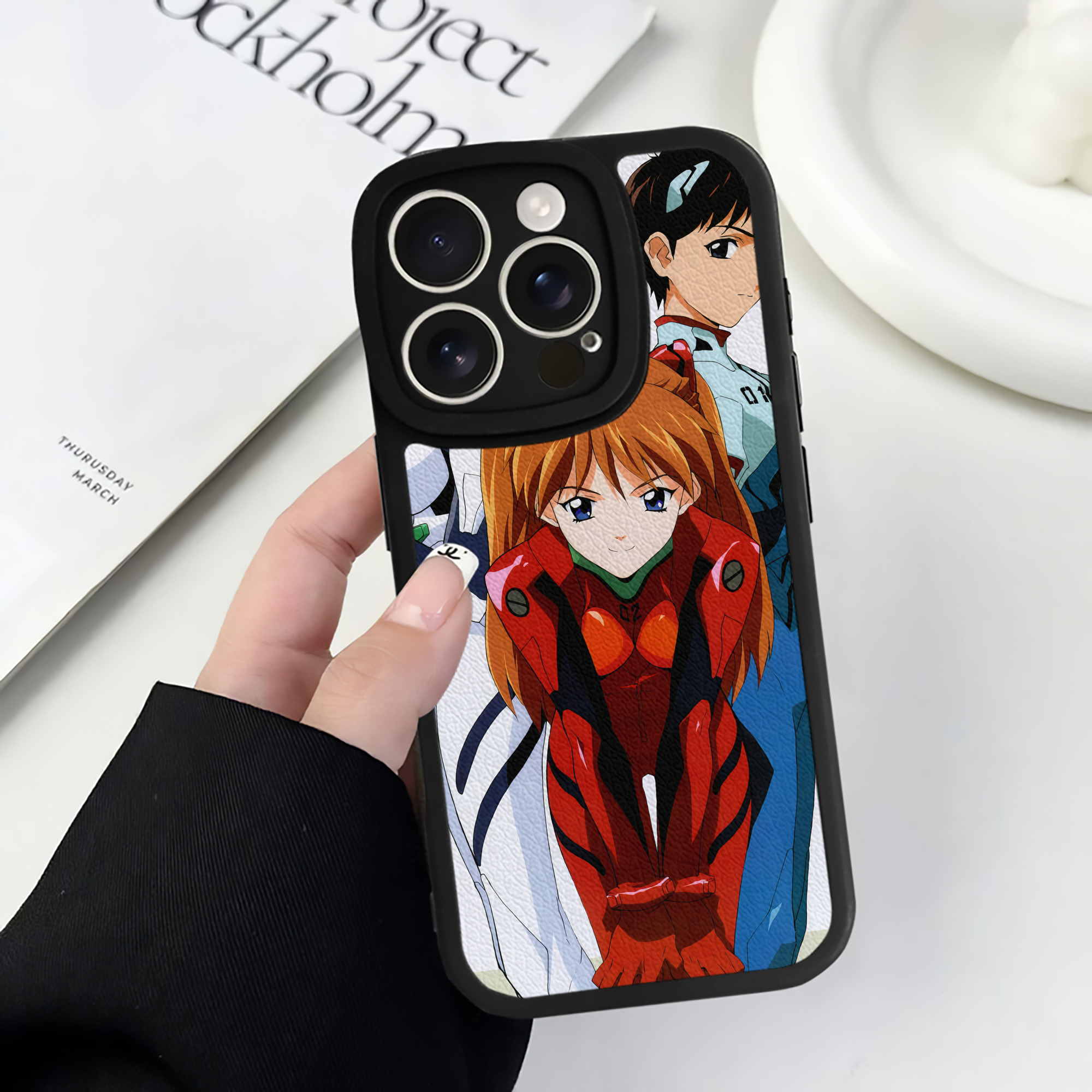 （画像用） EVA 新世紀エヴァンゲリオン 【iPhone 16シリーズ対応】シリコンスマホケース（レザー調） 材質：シリコン